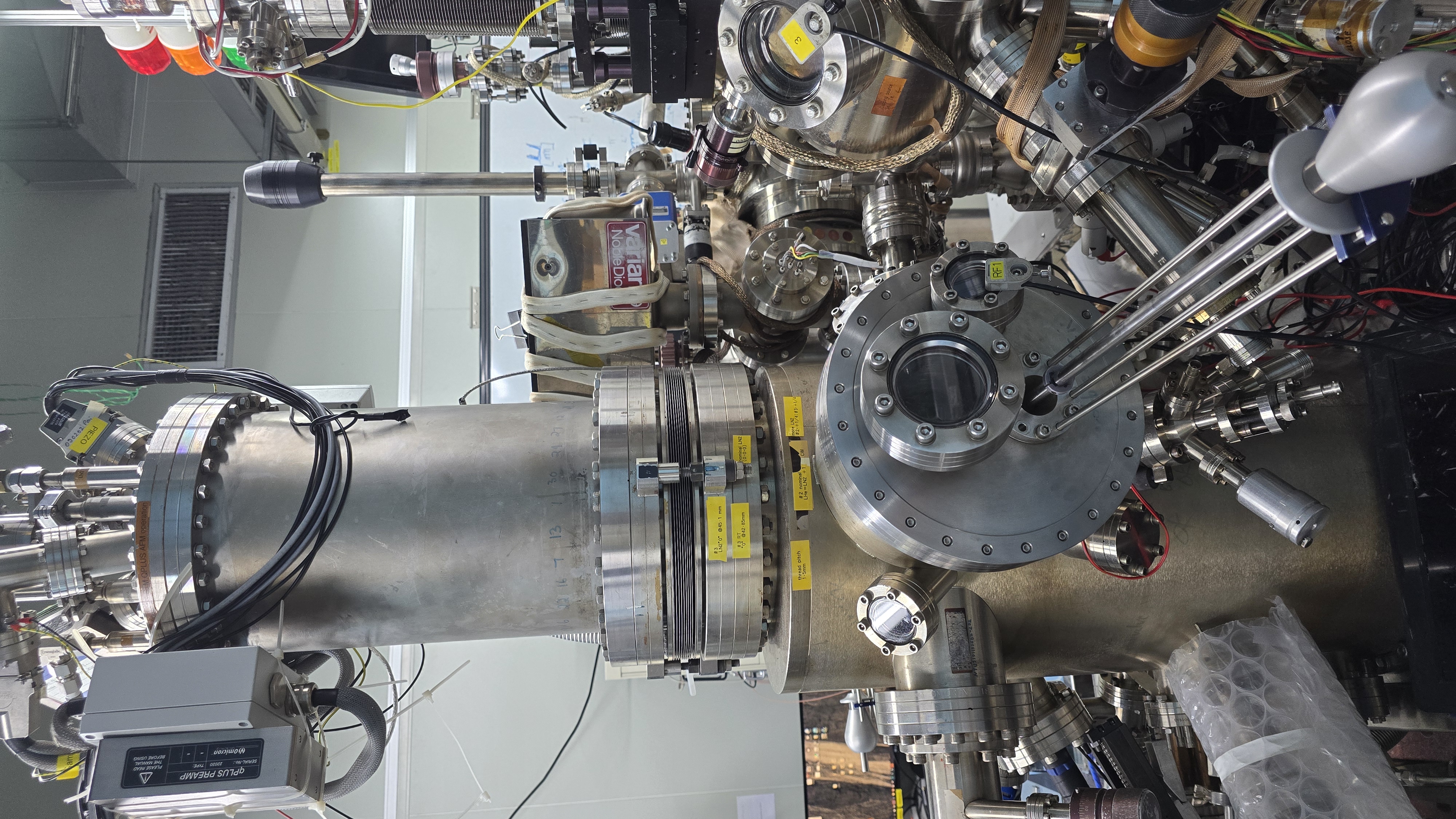 Low-temperature STM
