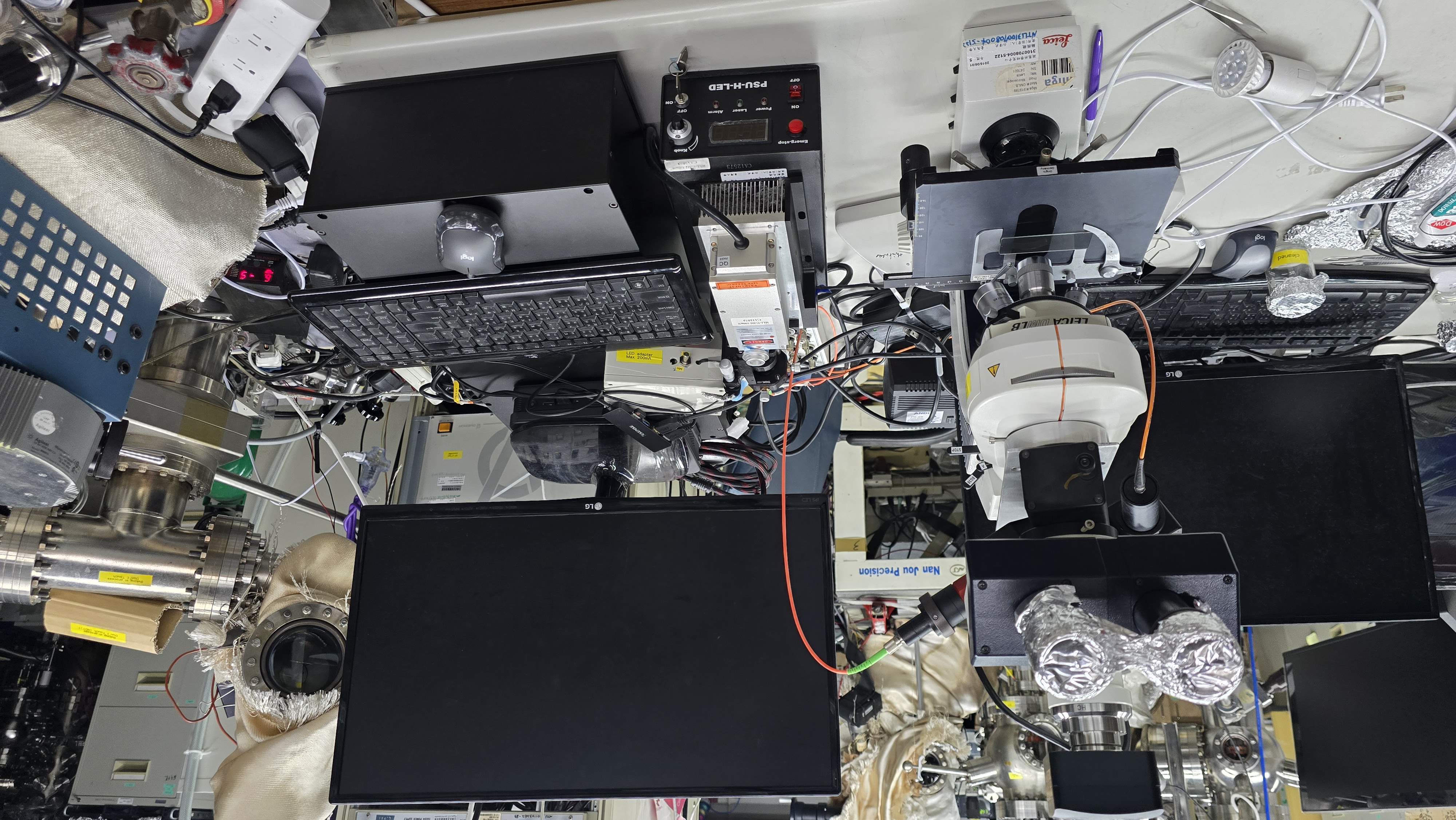 UHV Raman system